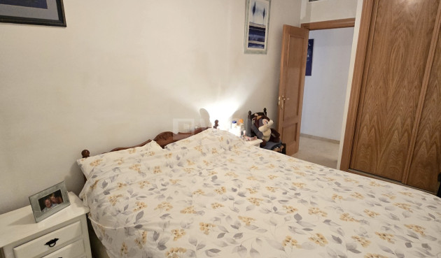 Odsprzedaż - Mieszkanie w bloku - Alcaucín - Inland