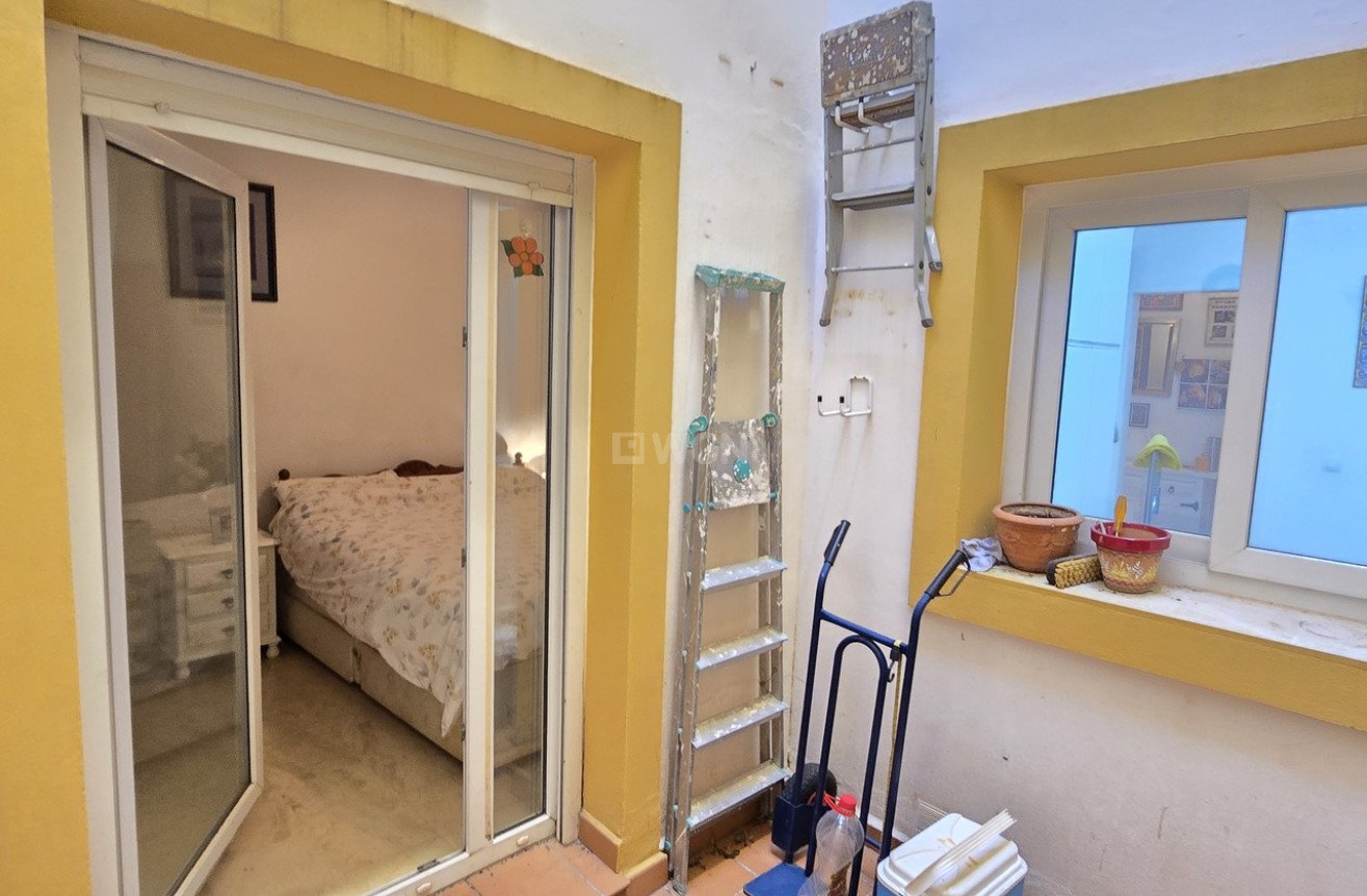 Odsprzedaż - Mieszkanie w bloku - Alcaucín - Inland