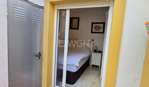 Odsprzedaż - Mieszkanie w bloku - Alcaucín - Inland