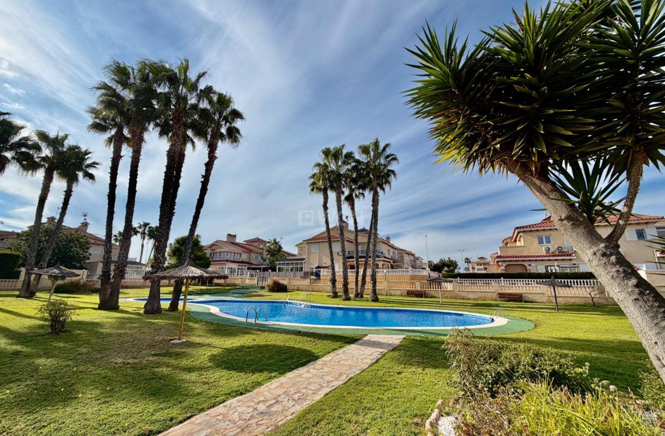 Odsprzedaż - Mieszkanie w bloku - Orihuela Costa - Playa Flamenca Norte