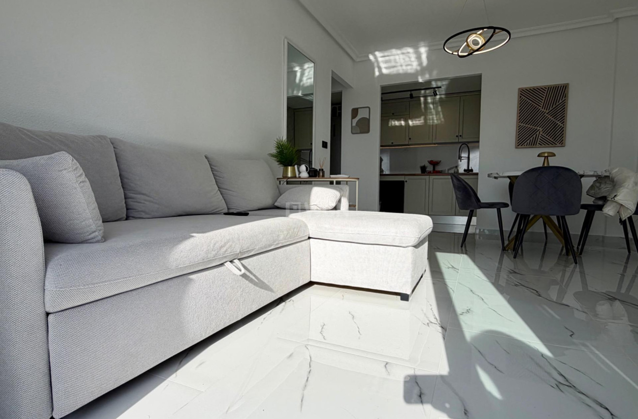 Odsprzedaż - Mieszkanie w bloku - Orihuela Costa - Playa Flamenca Norte