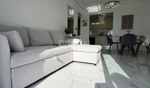 Odsprzedaż - Mieszkanie w bloku - Orihuela Costa - Playa Flamenca Norte