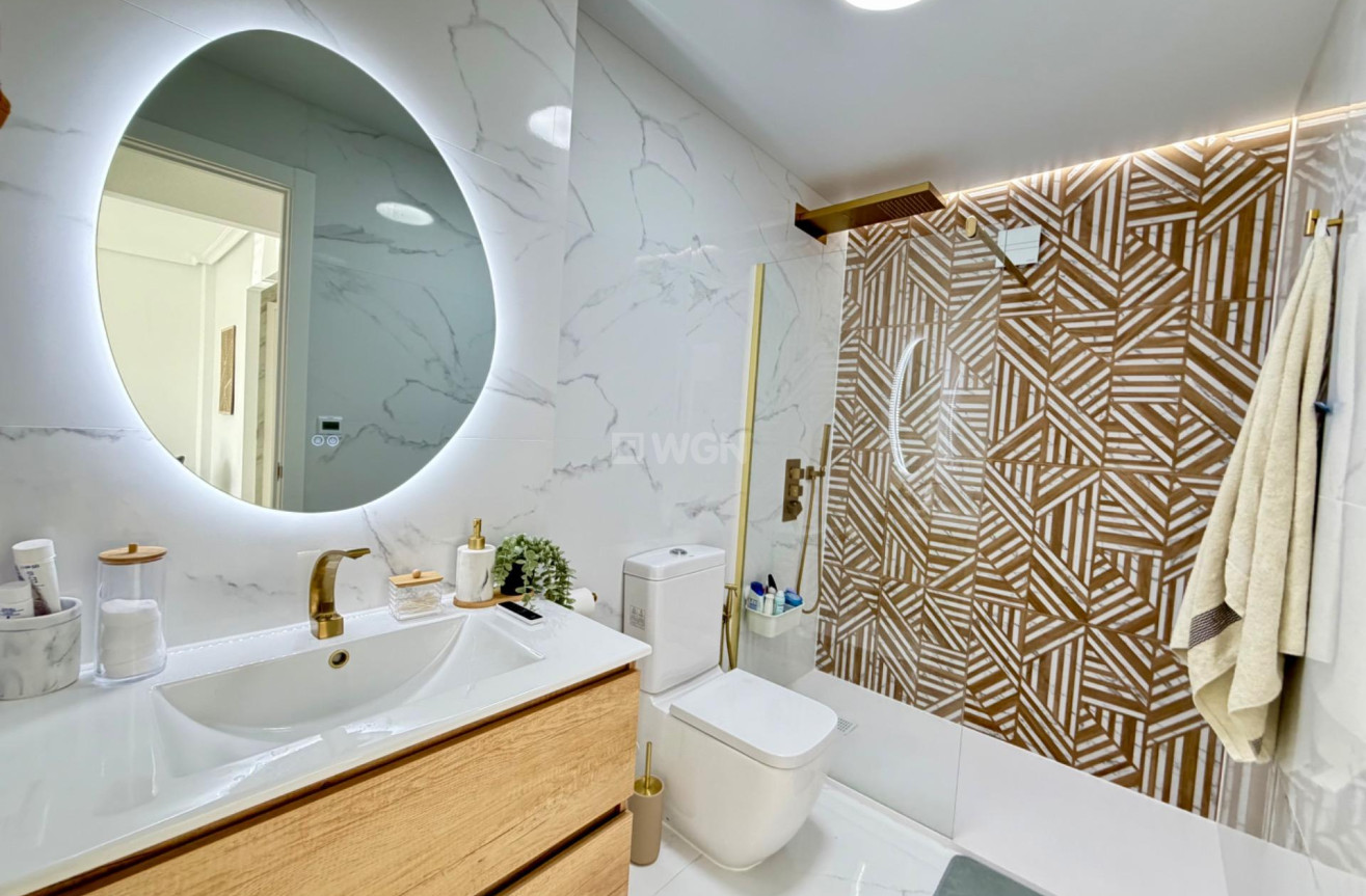 Odsprzedaż - Mieszkanie w bloku - Orihuela Costa - Playa Flamenca Norte