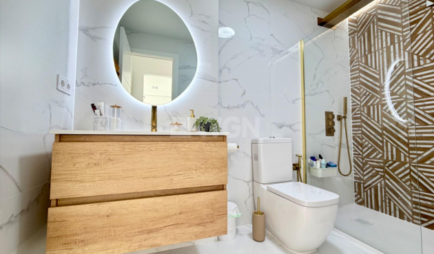 Odsprzedaż - Mieszkanie w bloku - Orihuela Costa - Playa Flamenca Norte