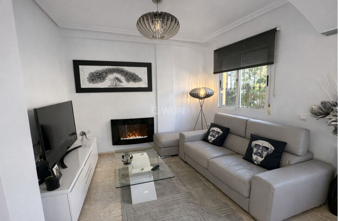 Odsprzedaż - Villa - La Zenia - Costa Blanca