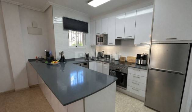 Odsprzedaż - Villa - La Zenia - Costa Blanca