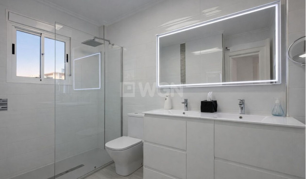 Odsprzedaż - Villa - La Zenia - Costa Blanca