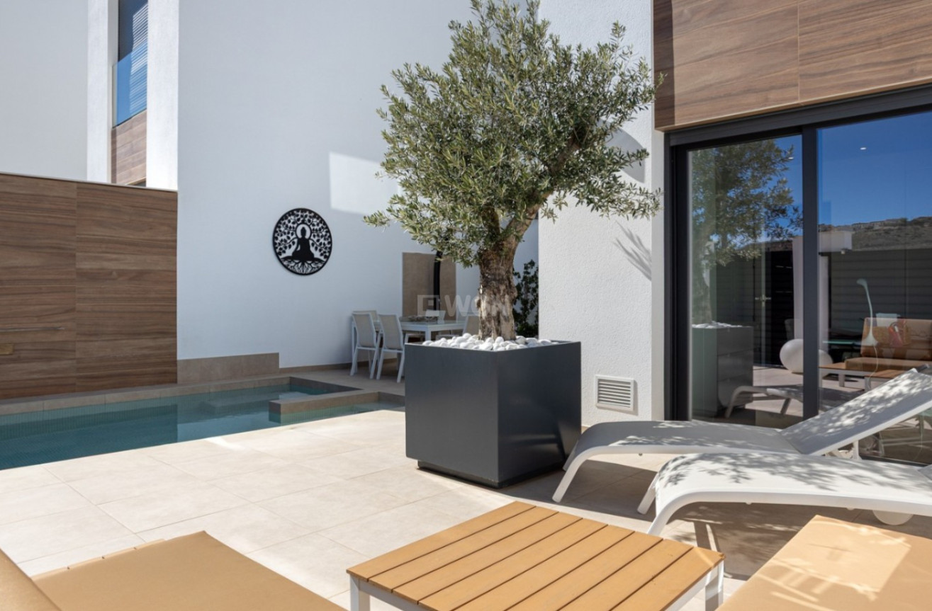 Odsprzedaż - Kamienica - Benijofar - Costa Blanca