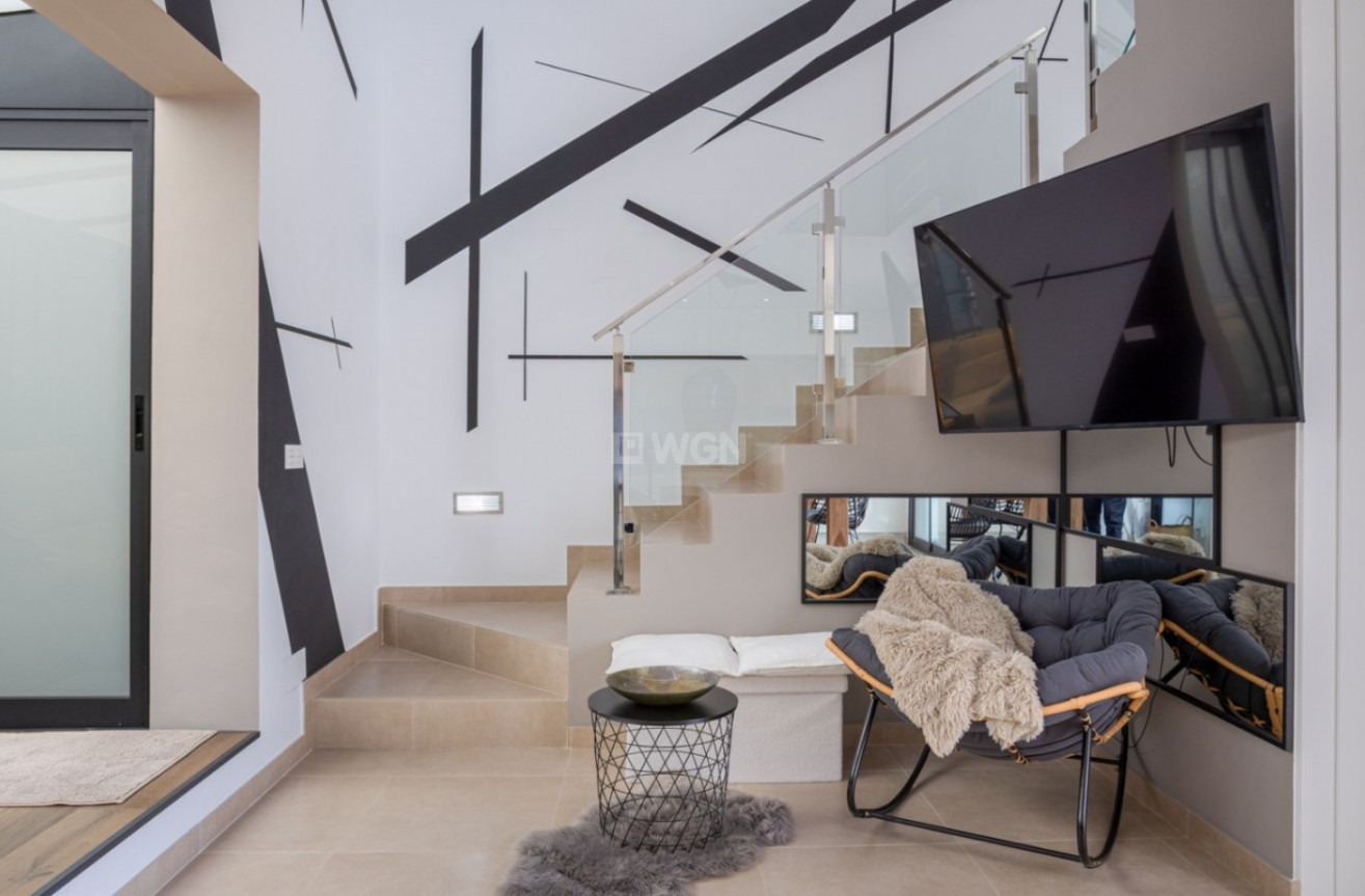 Odsprzedaż - Kamienica - Benijofar - Costa Blanca