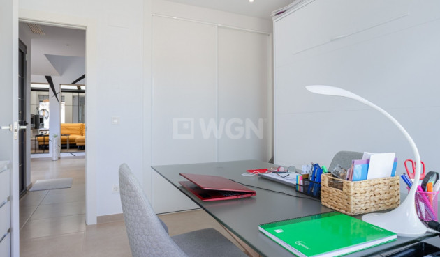 Odsprzedaż - Kamienica - Benijofar - Costa Blanca