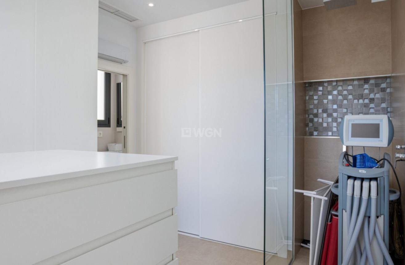 Odsprzedaż - Kamienica - Benijofar - Costa Blanca