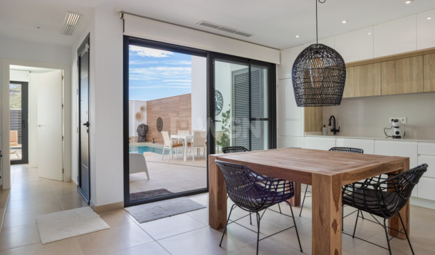 Odsprzedaż - Kamienica - Benijofar - Costa Blanca