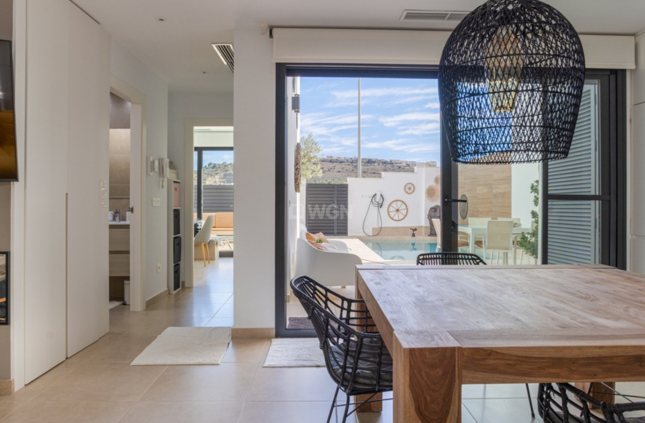 Odsprzedaż - Kamienica - Benijofar - Costa Blanca