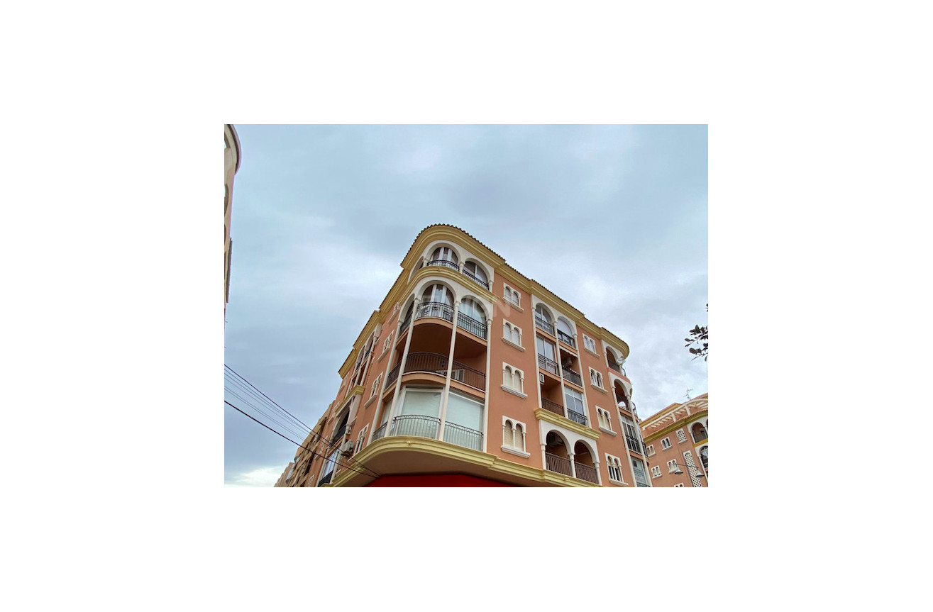 Odsprzedaż - Mieszkanie w bloku - Torrevieja - Costa Blanca