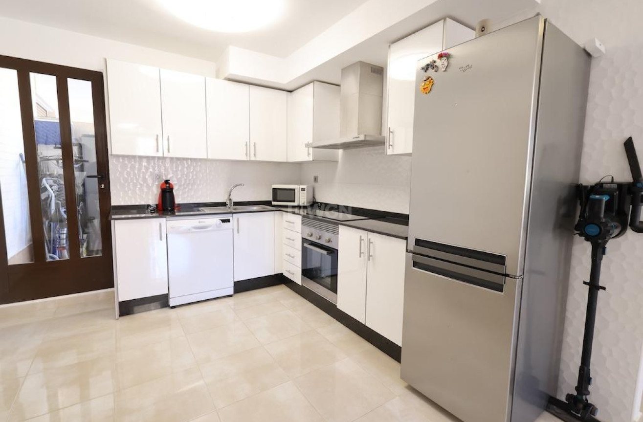 Odsprzedaż - Kamienica - Orihuela Costa - Costa Blanca