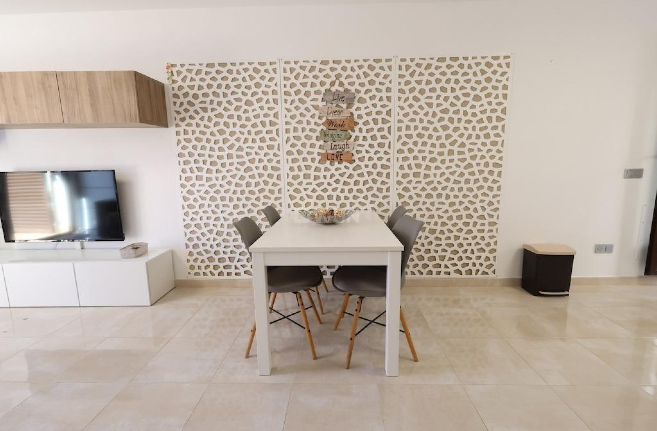 Odsprzedaż - Kamienica - Orihuela Costa - Costa Blanca