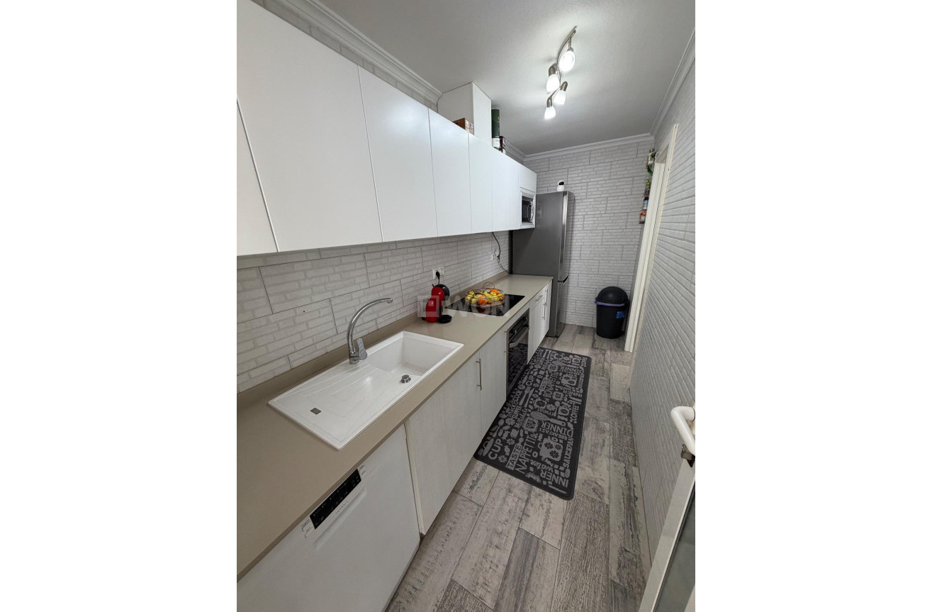 Odsprzedaż - Kamienica - Orihuela Costa - La Zenia