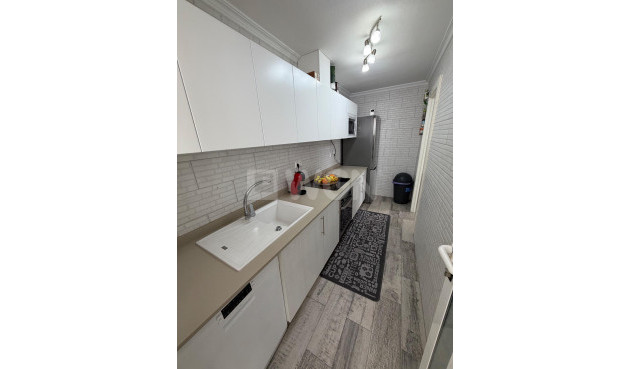 Odsprzedaż - Kamienica - Orihuela Costa - La Zenia