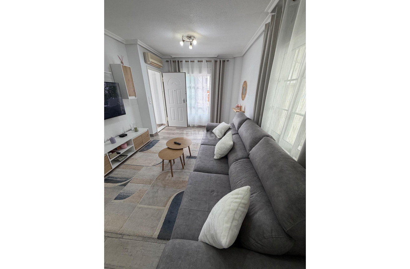 Odsprzedaż - Kamienica - Orihuela Costa - La Zenia