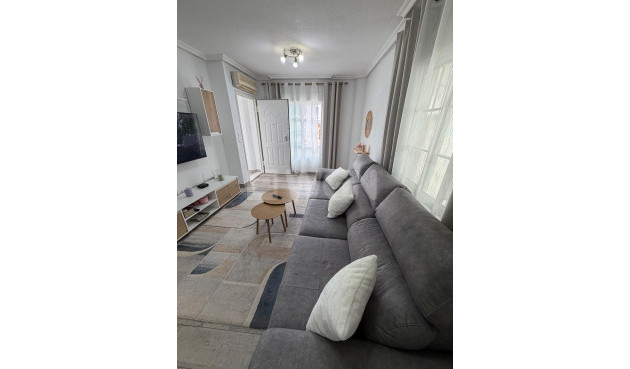 Odsprzedaż - Kamienica - Orihuela Costa - La Zenia