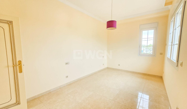 Resale - Villa - Cabo Roig