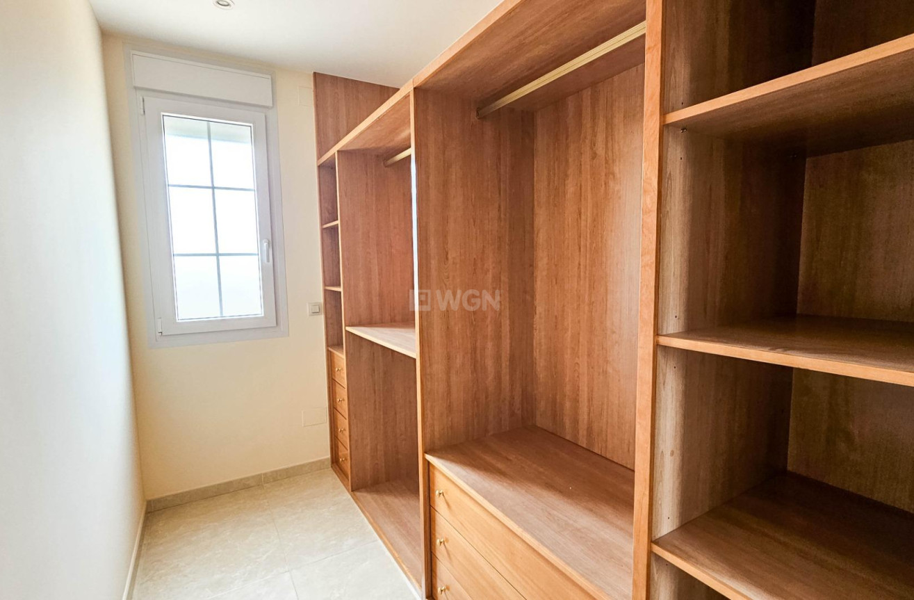 Resale - Villa - Cabo Roig