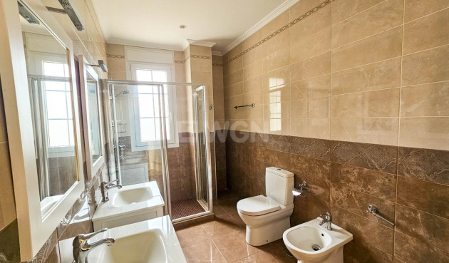 Resale - Villa - Cabo Roig