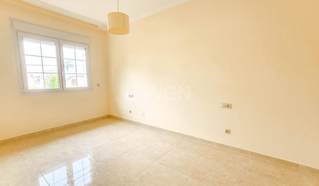 Resale - Villa - Cabo Roig