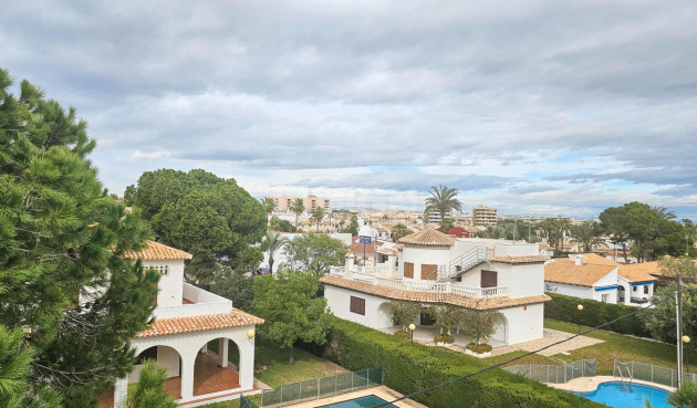Resale - Villa - Cabo Roig