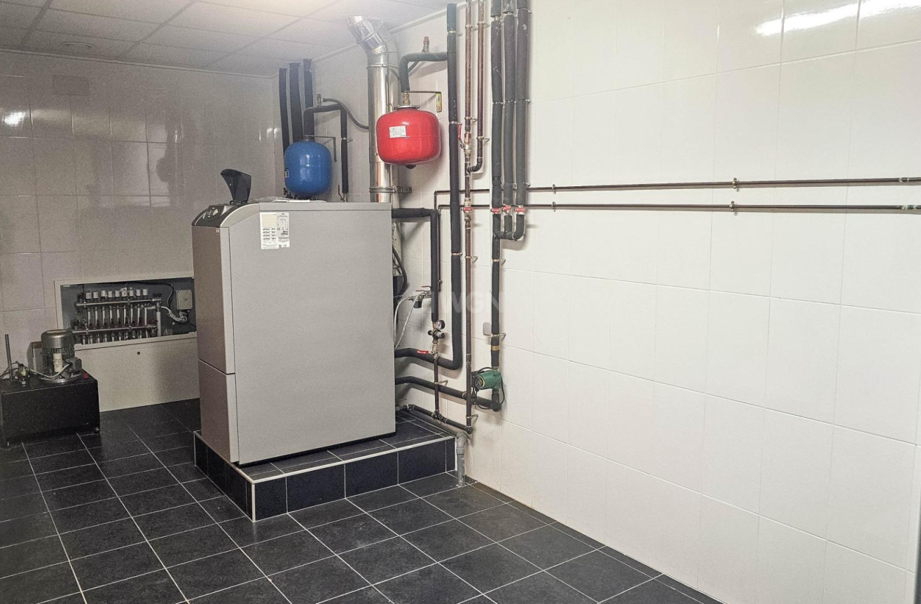 Resale - Villa - Cabo Roig