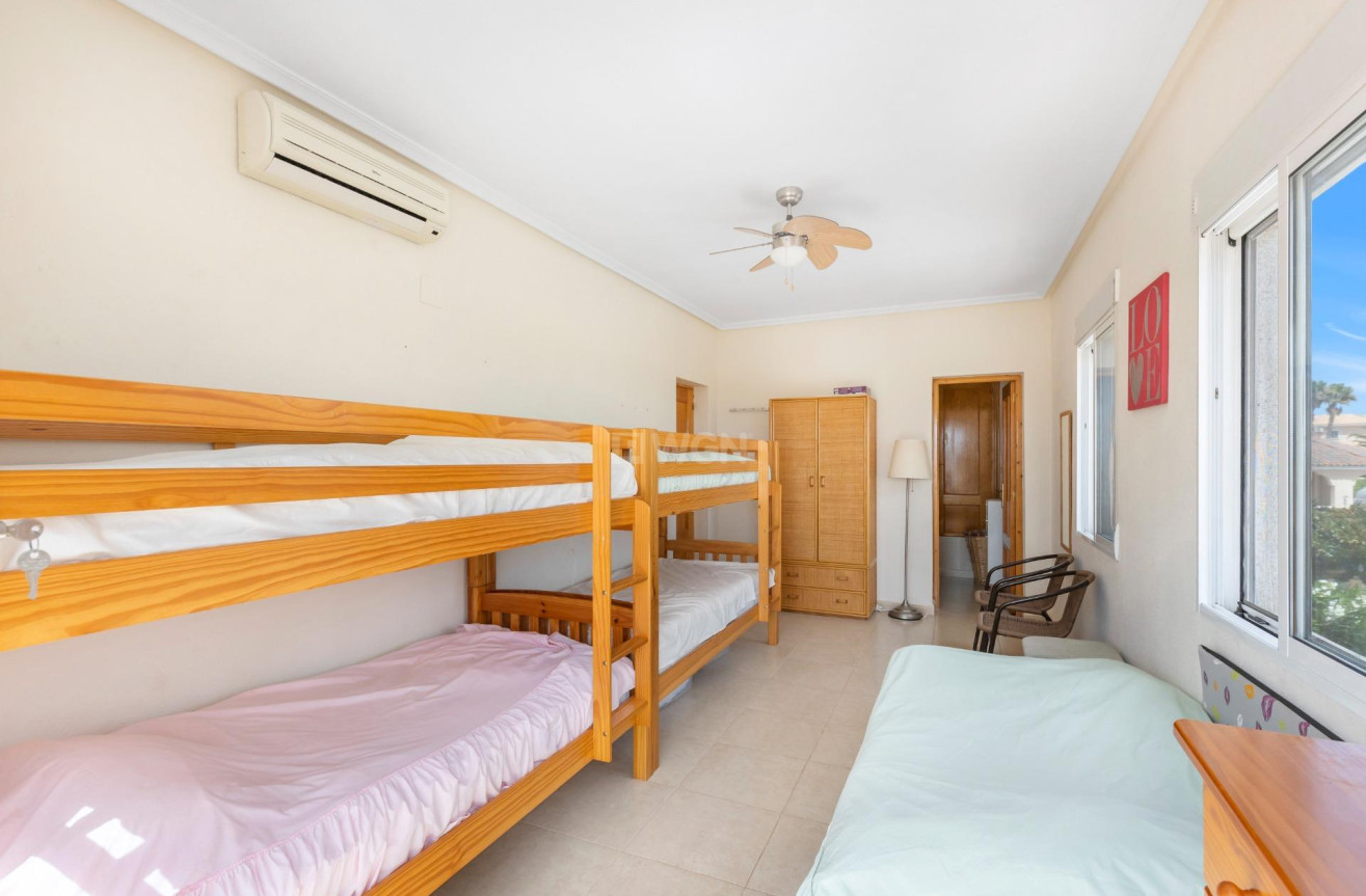 Odsprzedaż - Villa - San Fulgencio - Urb. La Marina