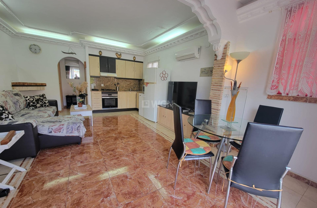 Odsprzedaż - Kamienica - Torrevieja - La Siesta - El Salado - Torreta