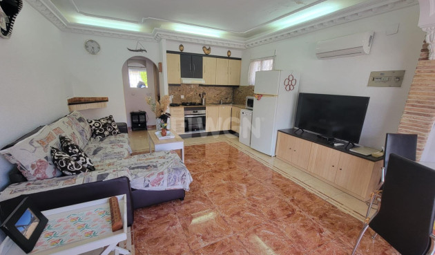 Odsprzedaż - Kamienica - Torrevieja - La Siesta - El Salado - Torreta