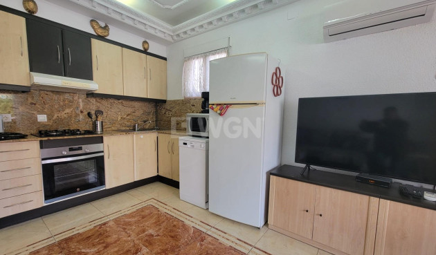 Odsprzedaż - Kamienica - Torrevieja - La Siesta - El Salado - Torreta