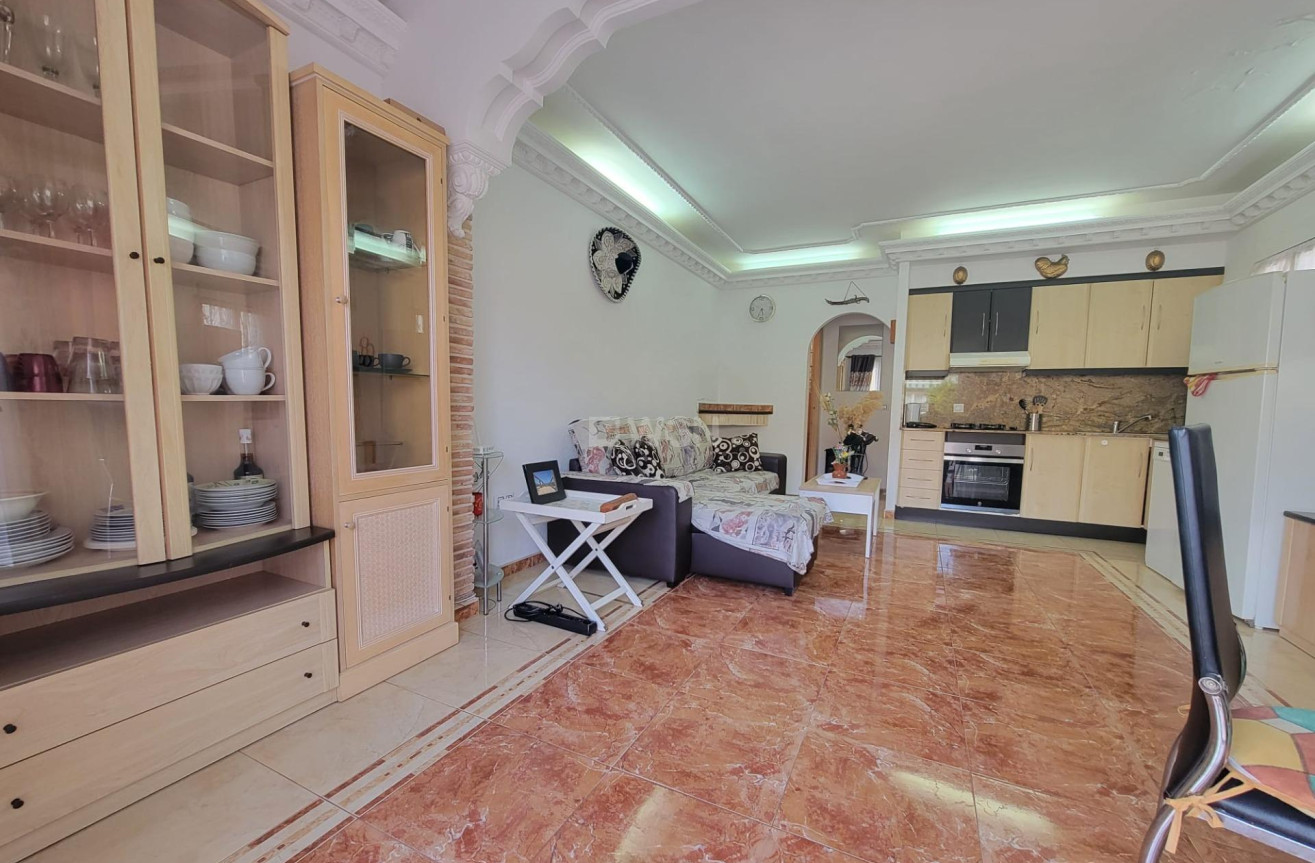 Odsprzedaż - Kamienica - Torrevieja - La Siesta - El Salado - Torreta