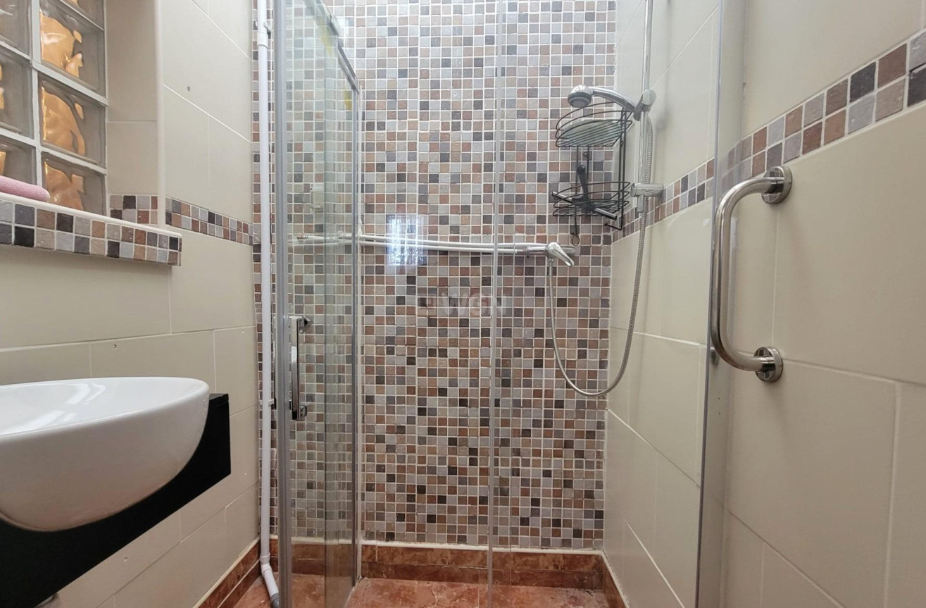 Odsprzedaż - Kamienica - Torrevieja - La Siesta - El Salado - Torreta