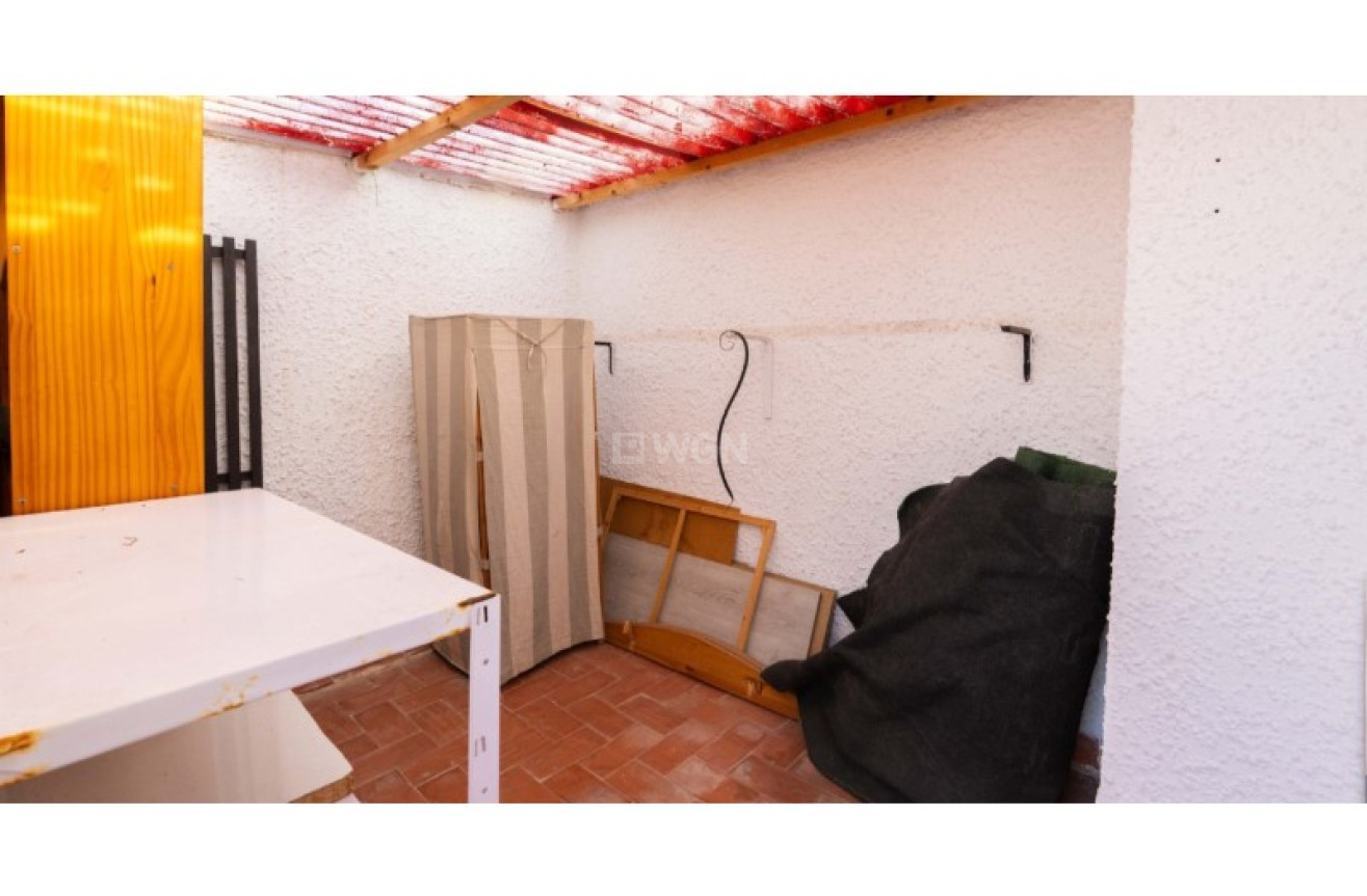 Odsprzedaż - Kamienica - Torrevieja - Costa Blanca