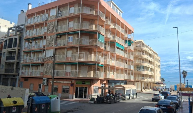 Odsprzedaż - Mieszkanie w bloku - Torrevieja - Costa Blanca