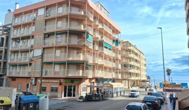 Odsprzedaż - Mieszkanie w bloku - Torrevieja - Costa Blanca