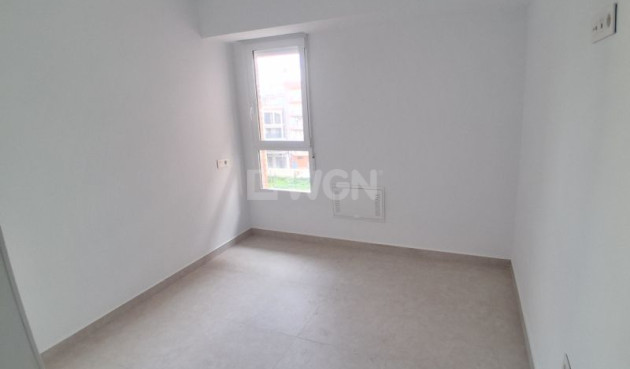 Odsprzedaż - Mieszkanie w bloku - Torrevieja - Costa Blanca