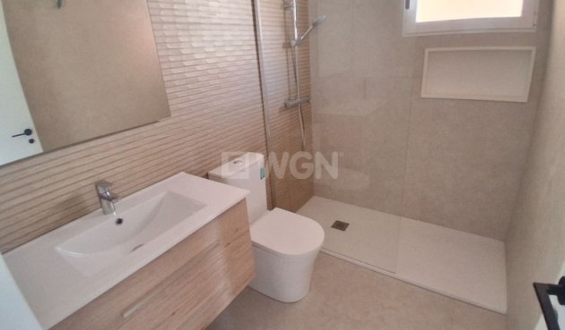 Odsprzedaż - Mieszkanie w bloku - Torrevieja - Costa Blanca