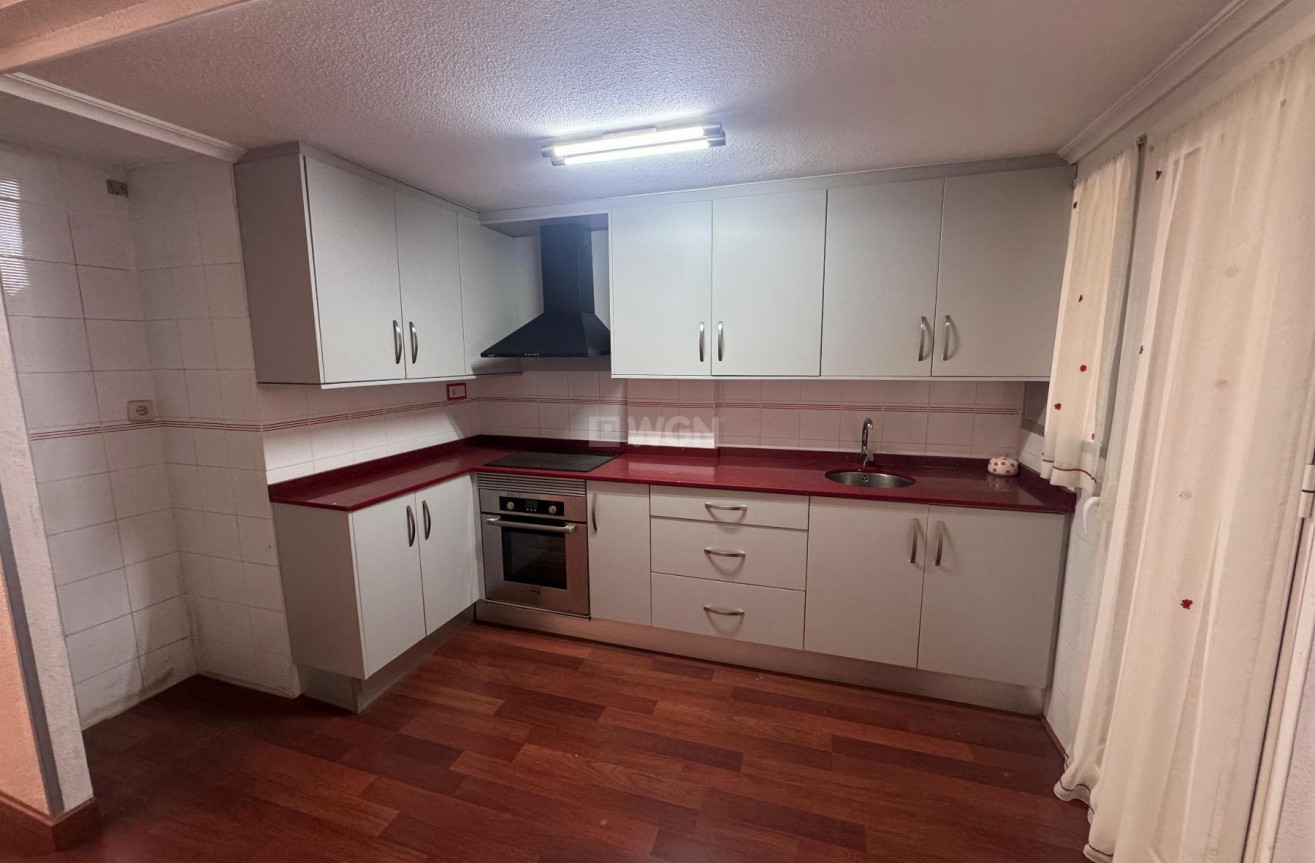 Odsprzedaż - Mieszkanie w bloku - Torrevieja - Costa Blanca