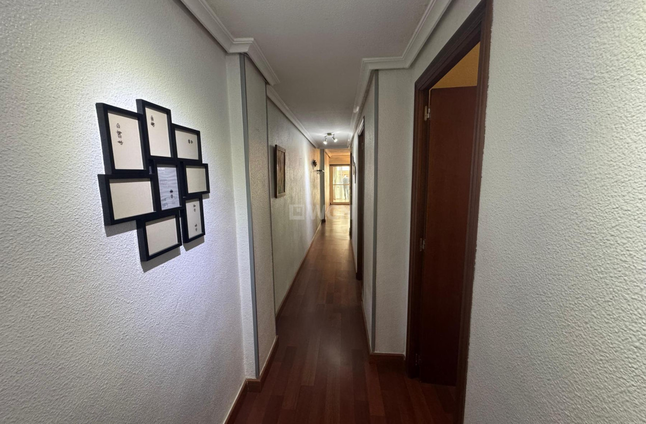 Odsprzedaż - Mieszkanie w bloku - Torrevieja - Costa Blanca