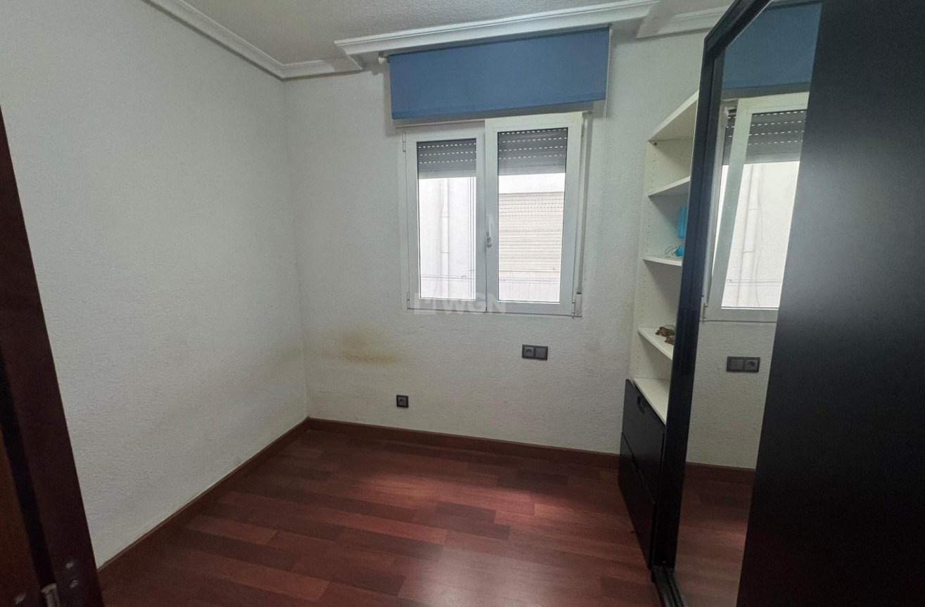 Odsprzedaż - Mieszkanie w bloku - Torrevieja - Costa Blanca