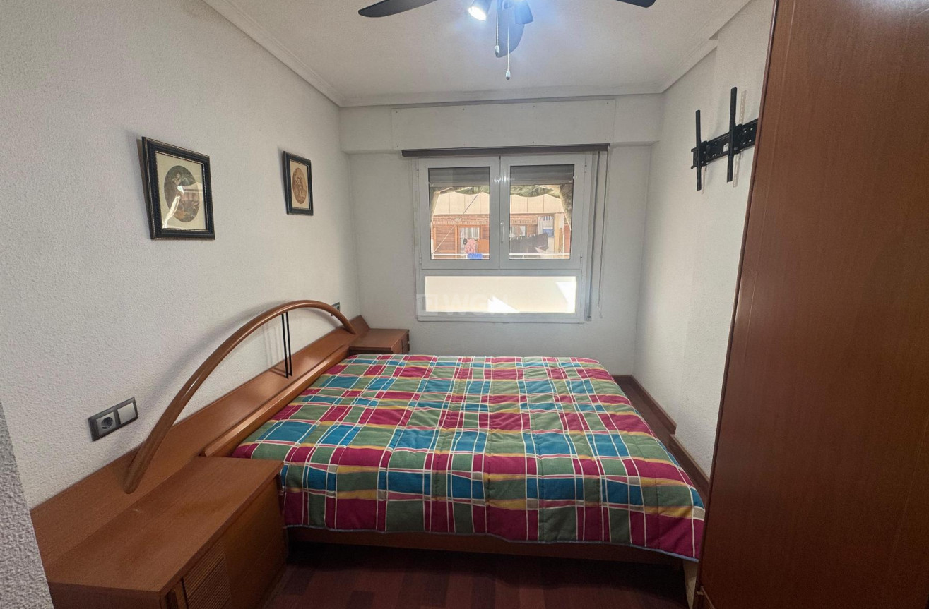 Odsprzedaż - Mieszkanie w bloku - Torrevieja - Costa Blanca