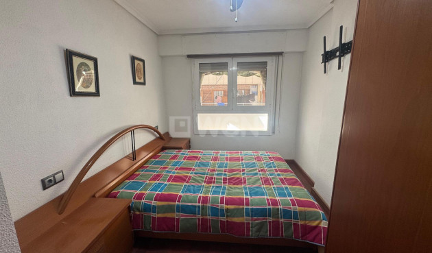 Odsprzedaż - Mieszkanie w bloku - Torrevieja - Costa Blanca