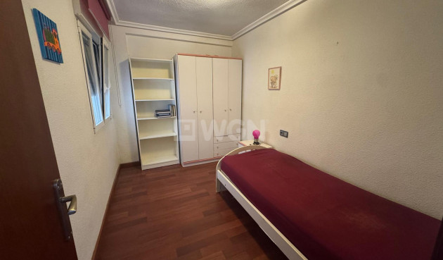 Odsprzedaż - Mieszkanie w bloku - Torrevieja - Costa Blanca