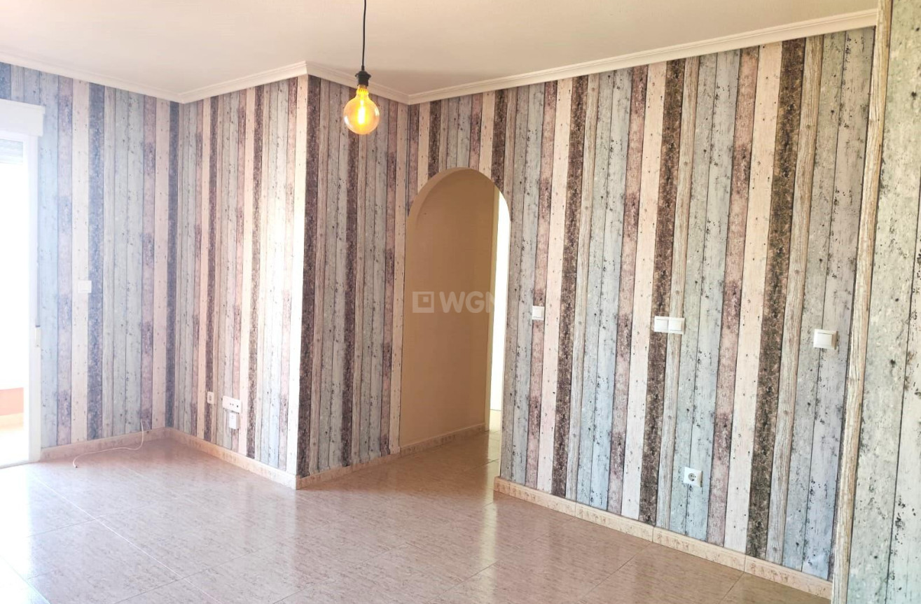 Odsprzedaż - Mieszkanie w bloku - Torrevieja - Centro