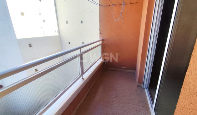 Odsprzedaż - Mieszkanie w bloku - Torrevieja - Centro