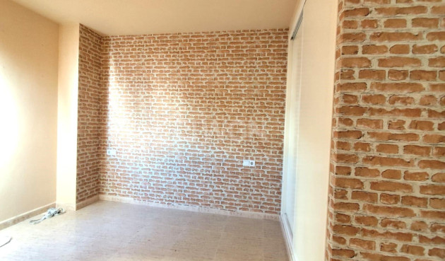 Odsprzedaż - Mieszkanie w bloku - Torrevieja - Centro